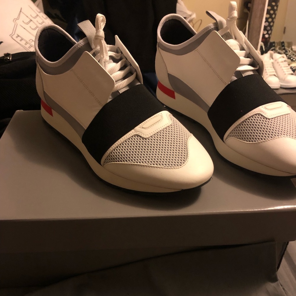 BALENCIAGAS RACE RUNNERS